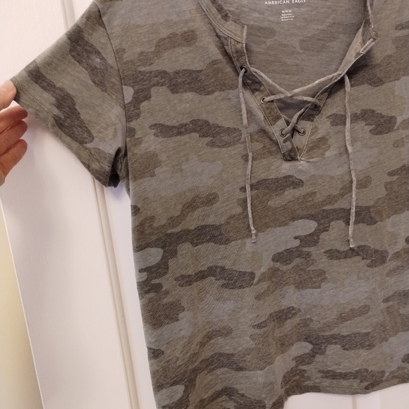 American Eagle camo crop tee - Picture 4 of 7
